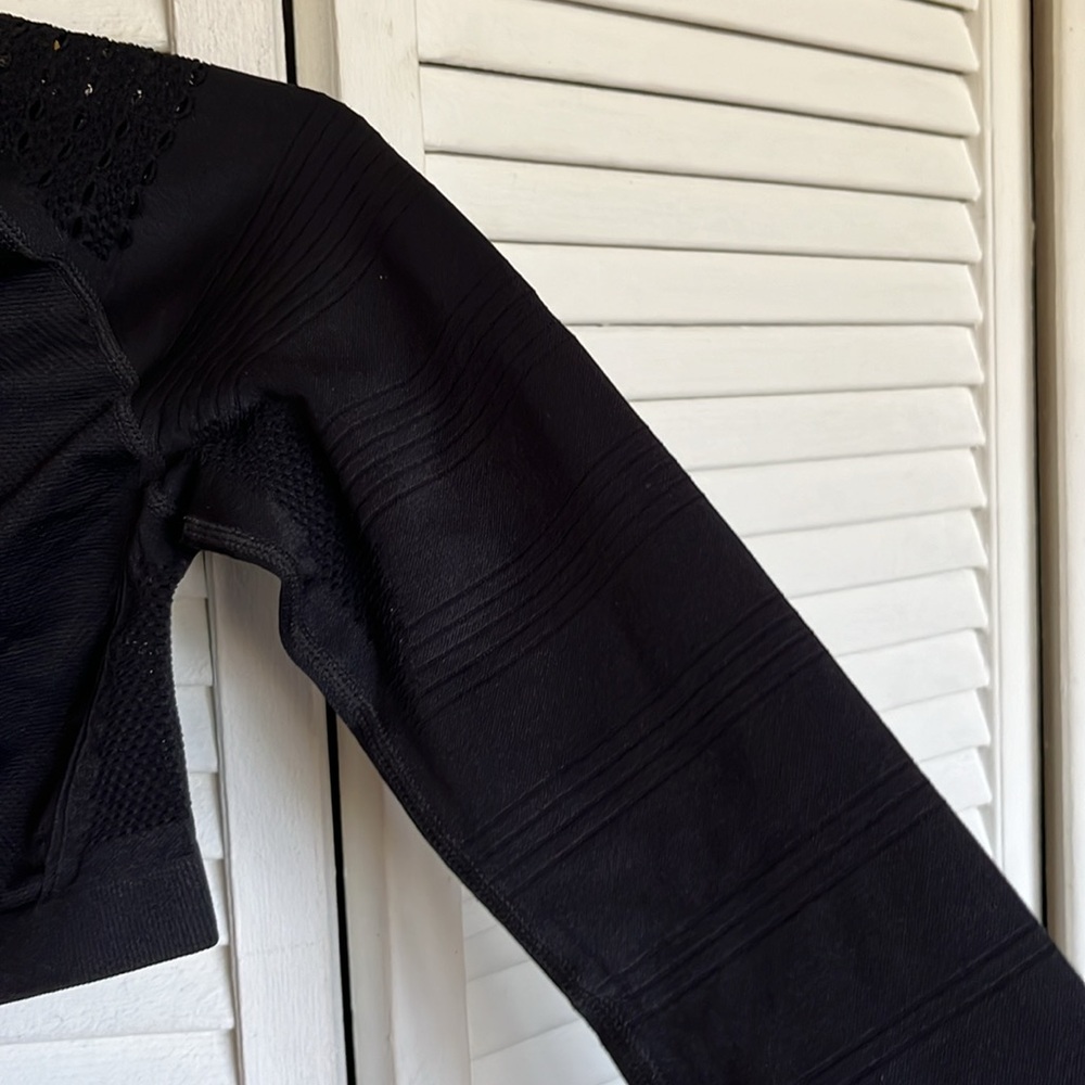 Gymshark Flawless Knit Long Sleeve Crop Top Black Sz S - Picture 10 of 11